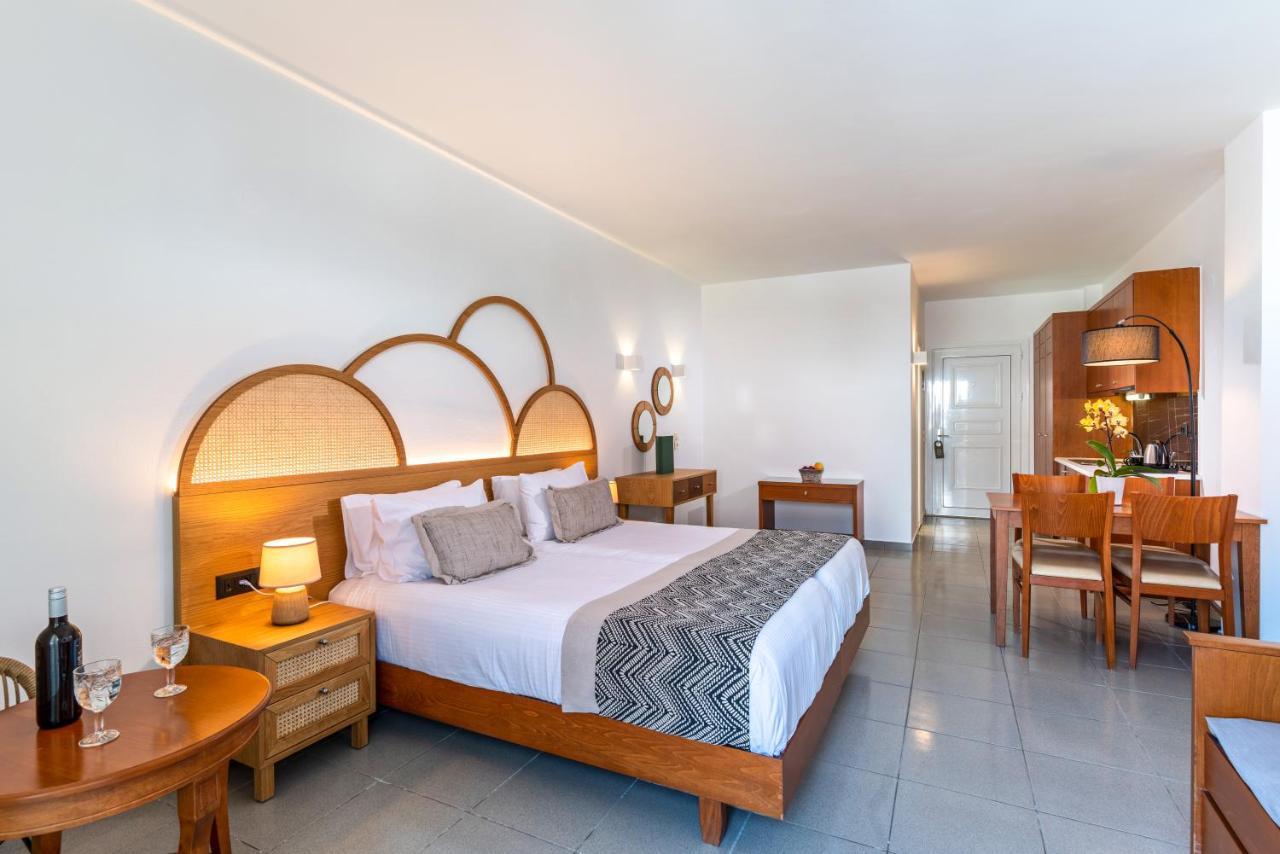 Delfina Boutique Hotel Paralia Kourna Exterior foto